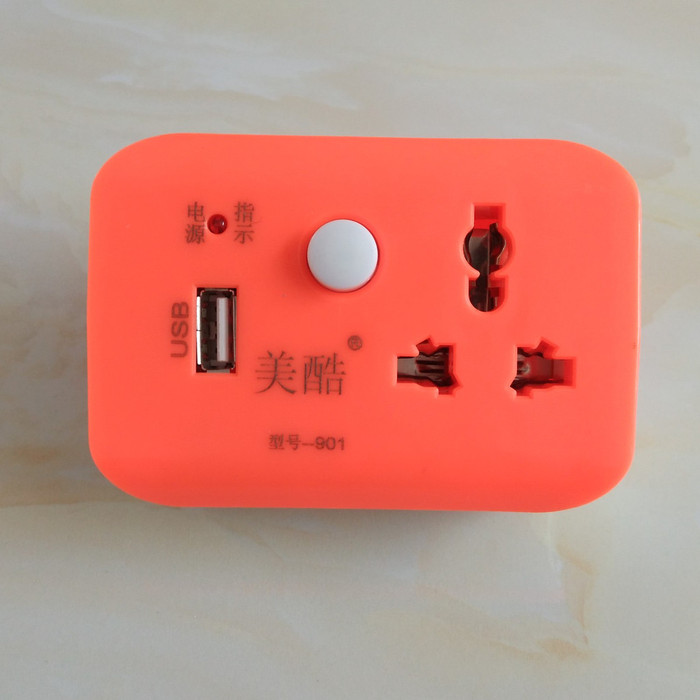 批发多功能USB旅行多功能转换器带开关带7孔无线插座红色