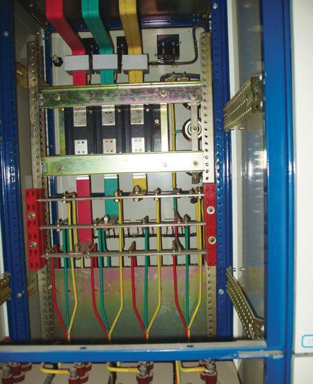 GGD低压配电柜GCS低压进线柜KYN28-12高压出线柜KYN28高压补偿柜