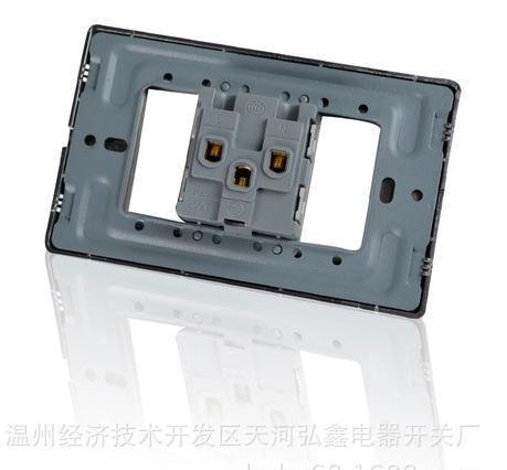 墙壁插座,三孔插座,拉丝墙壁插座,三孔墙壁插座,拉丝插座,厂家火